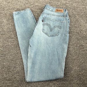Levi’s Women’s Light-Denim Wash Size 27 Skinny Jeans